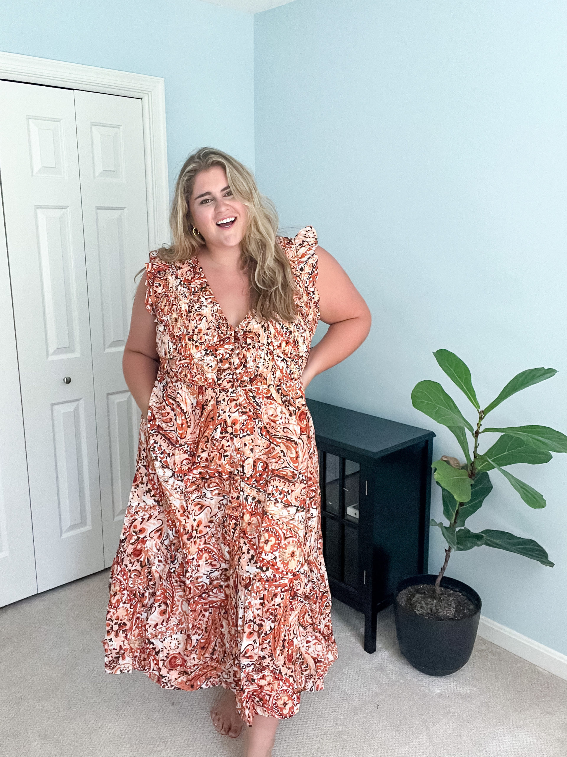 3 Confidence-Boosting Plus Size Outfits For Family Pictures - www